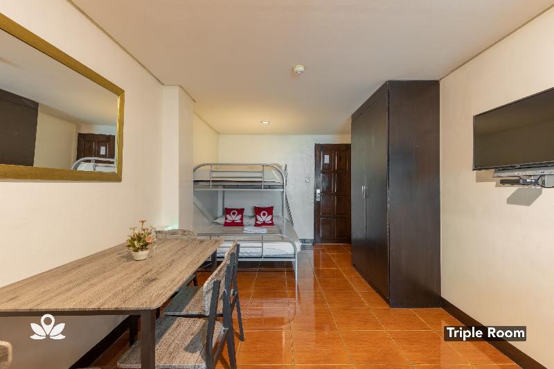 Haeinsa Condotel 2* Quezon City